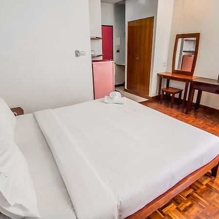 Sutus Court 4 Hotel Pattaja Kültér fotó