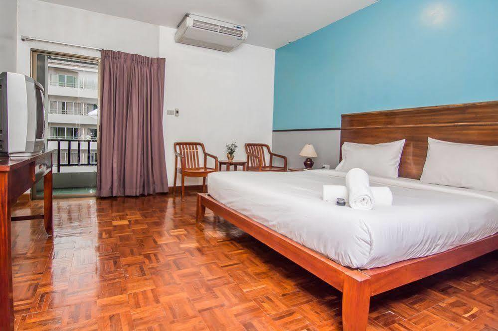 Sutus Court 4 Hotel Pattaja Kültér fotó