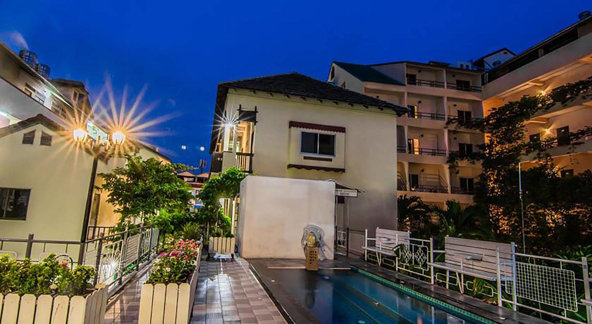 Sutus Court 4 Hotel Pattaja Kültér fotó