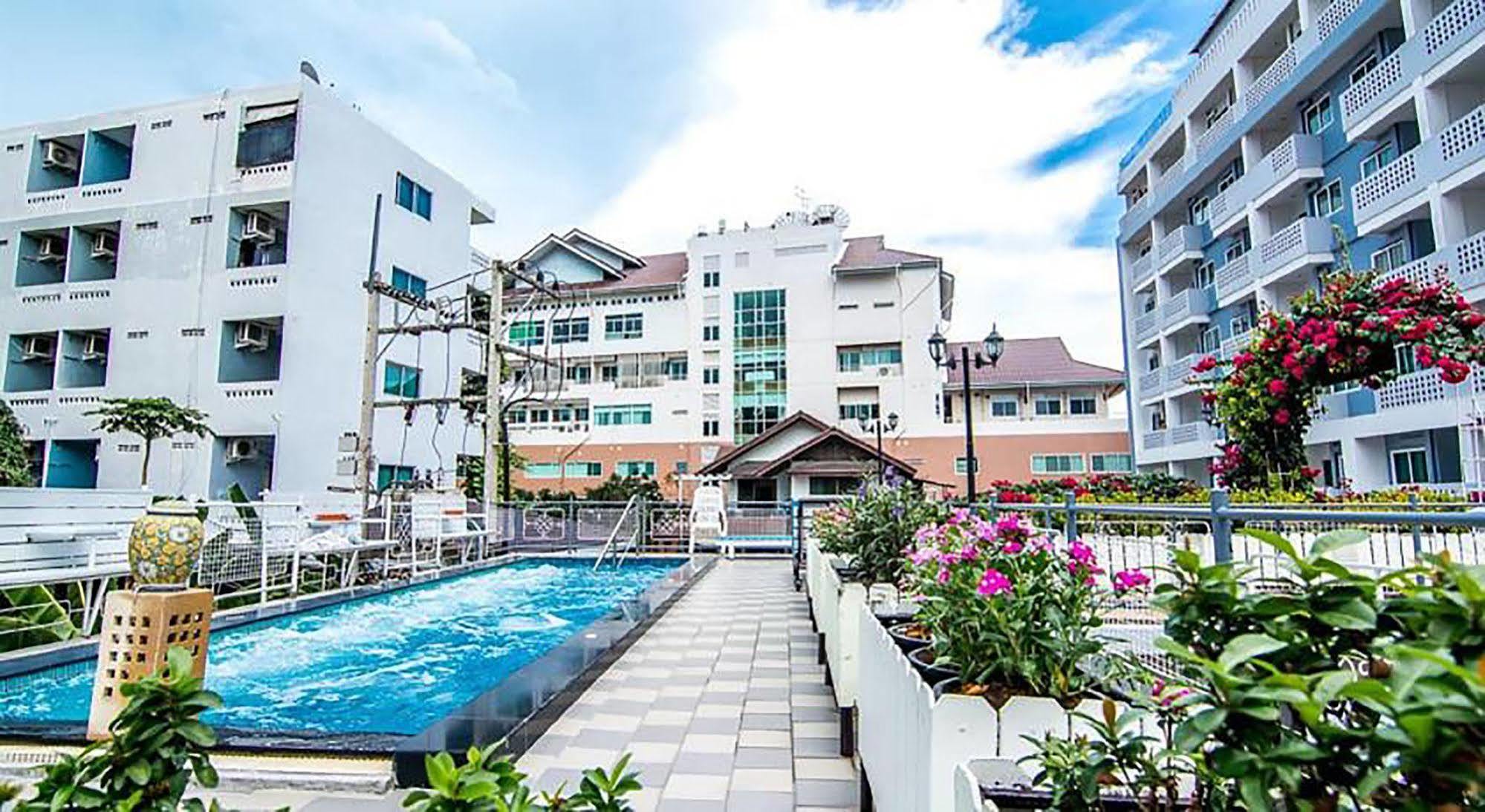 Sutus Court 4 Hotel Pattaja Kültér fotó