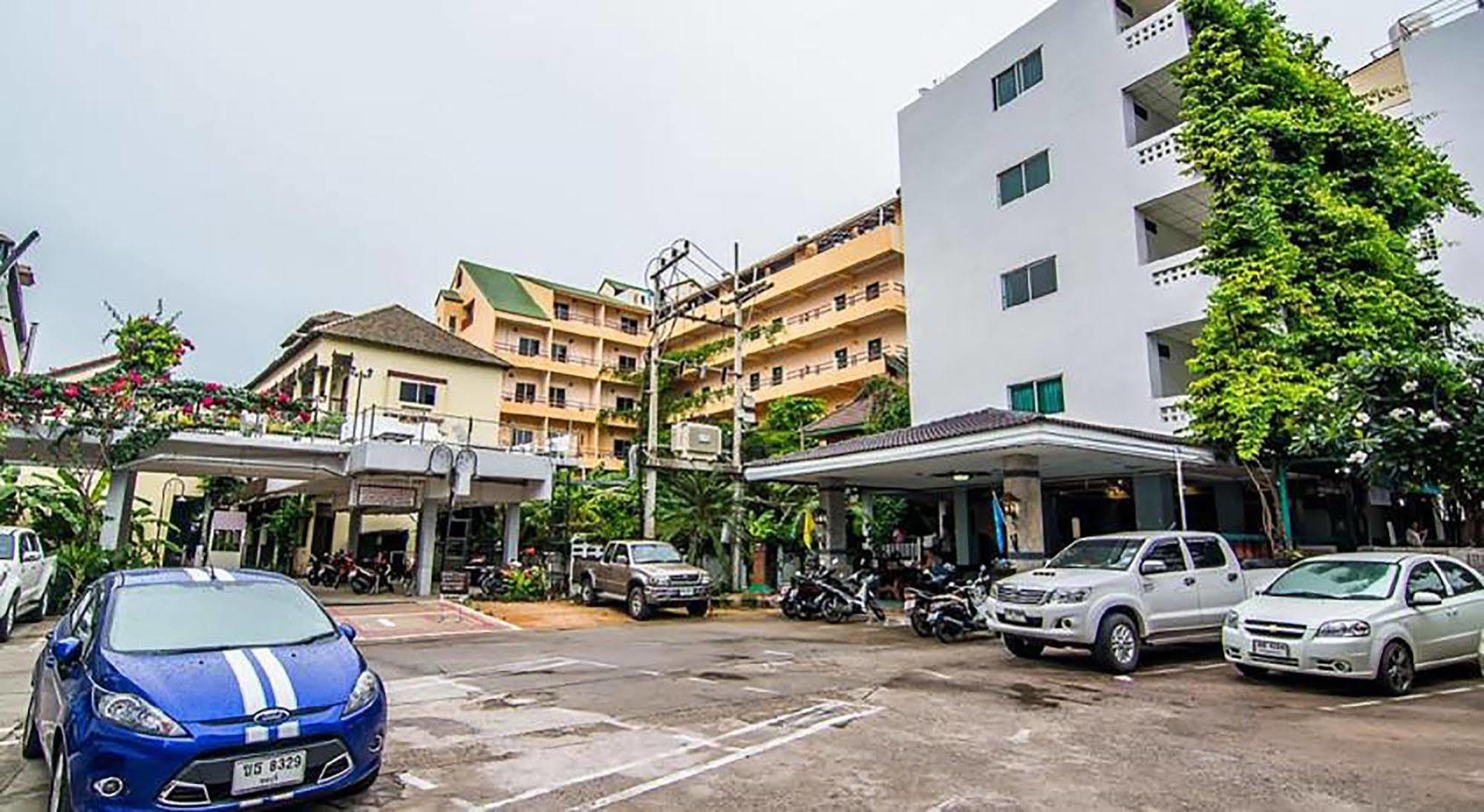 Sutus Court 4 Hotel Pattaja Kültér fotó