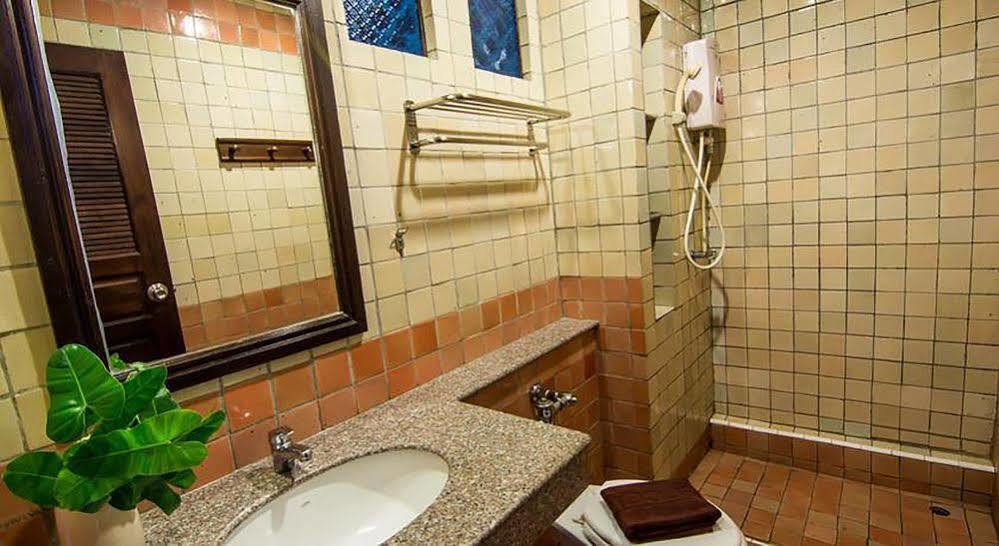 Sutus Court 4 Hotel Pattaja Kültér fotó